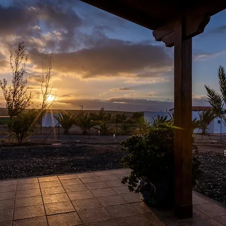 Casita Hari, Donde Tu Y Tu Tiempo Se Detienen.